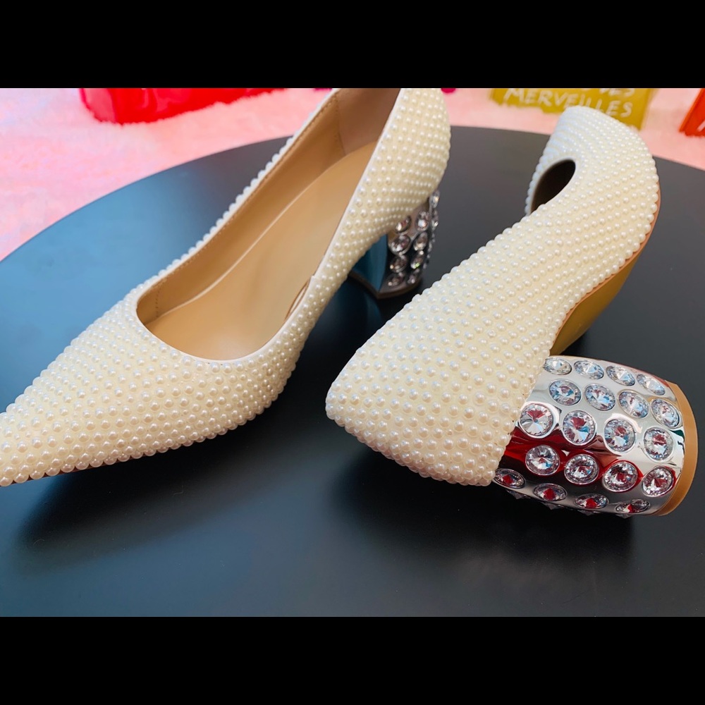 Brand new small heel shoes